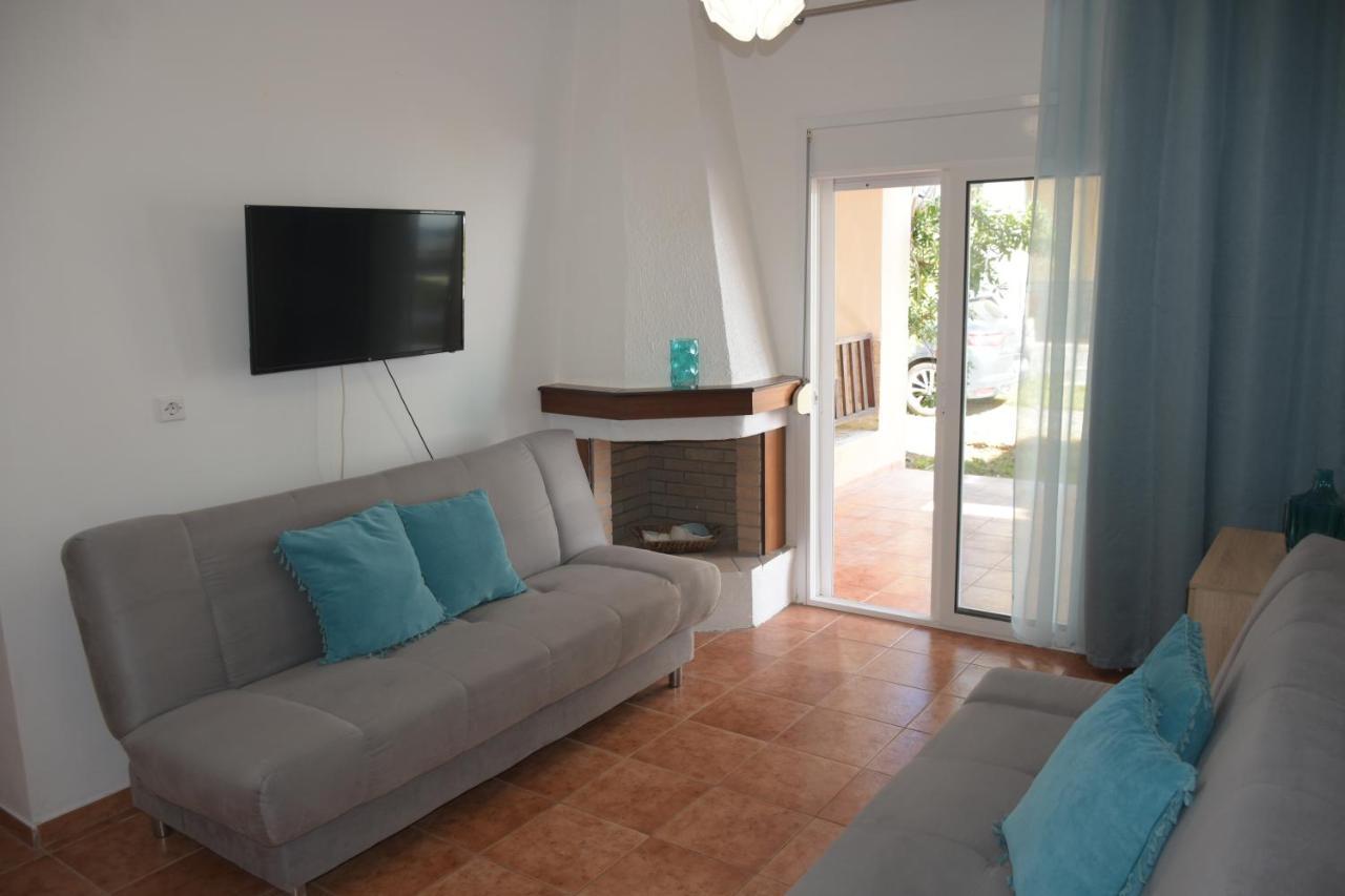 Katerina'S Apartment โตโรนี ภายนอก รูปภาพ